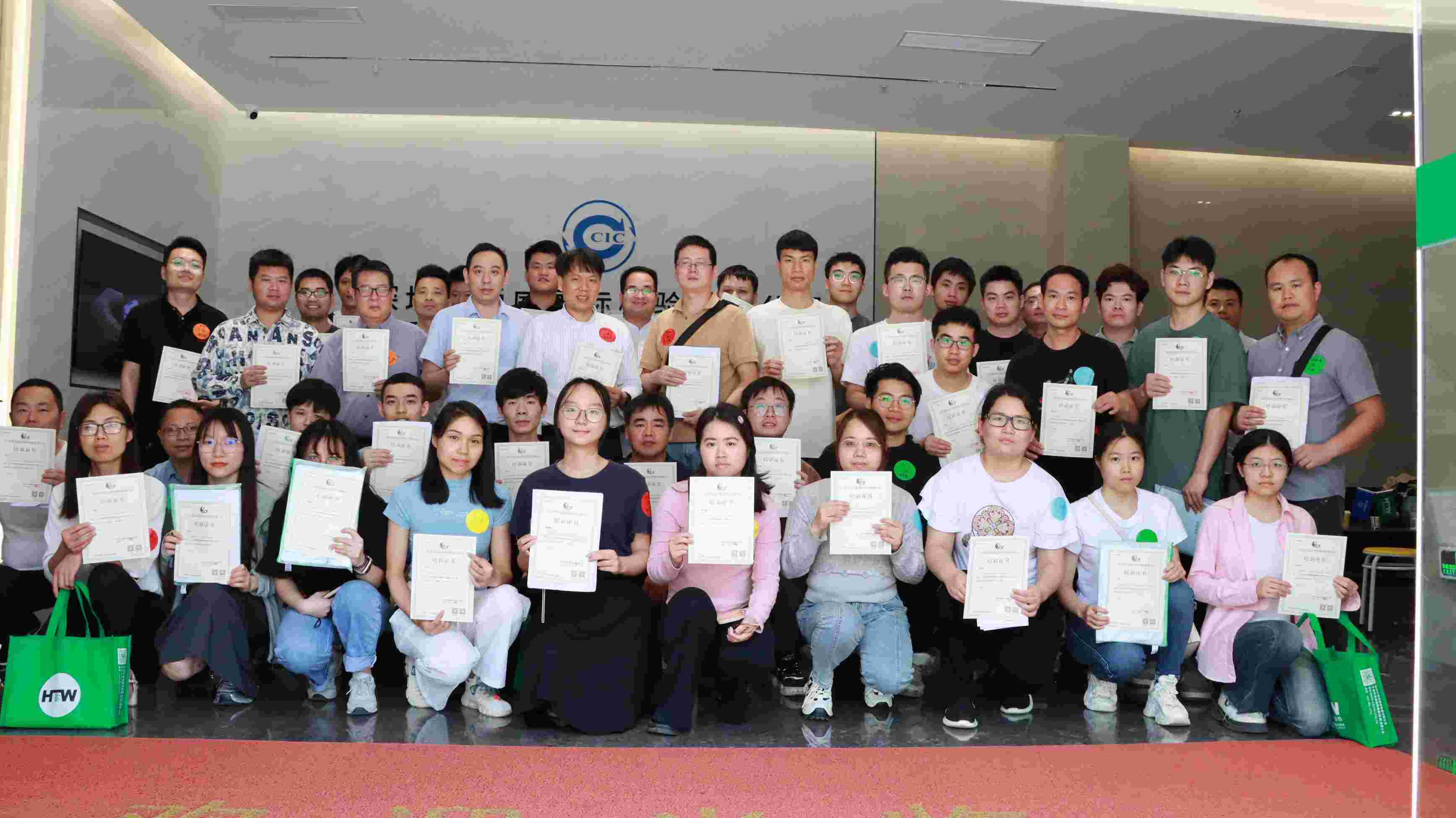 ��Ҫ����ح�м�pg�齫���˹����������ֳɾٰ�ҽ����еʵ�ټ�����ѵ��