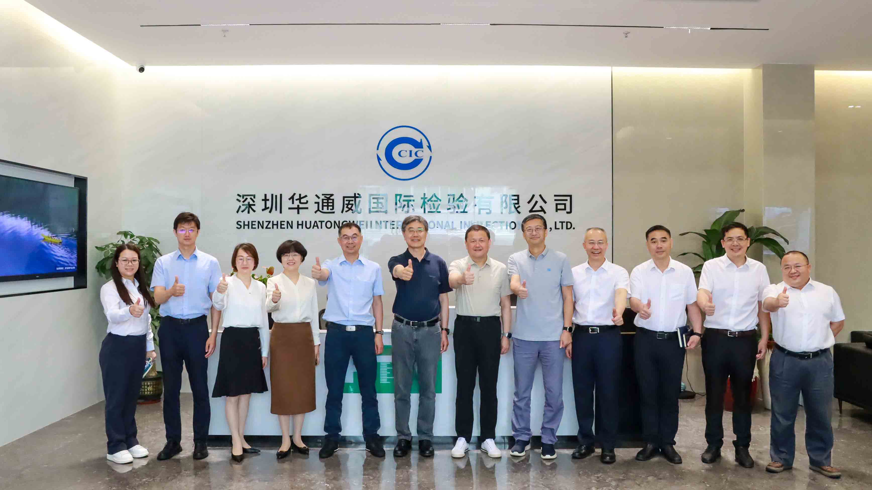 �й��м��ⲿ���µ��м�pg�齫���˹��������ص���